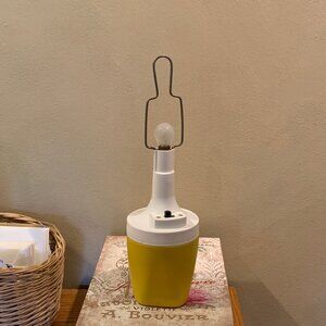 VINTAGE RAY O VAC NO. 100 BATTERY TABLE LIGHT/CAMPING LANTERN, BASE ONLY, USA